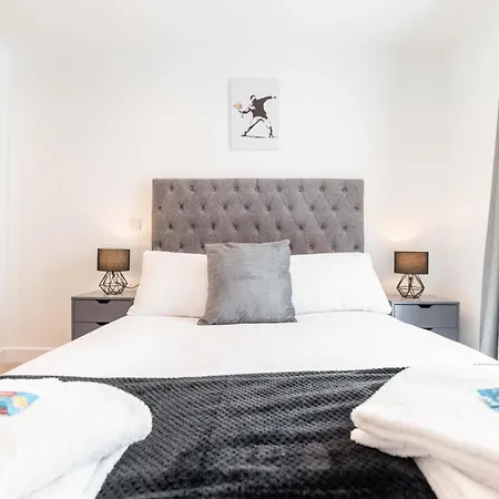 2-bedroom 2 Bath In Centre Close To Attractions *