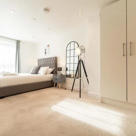2-bedroom 2 Bath In Centre Close To Attractions Leeds (West Yorkshire)