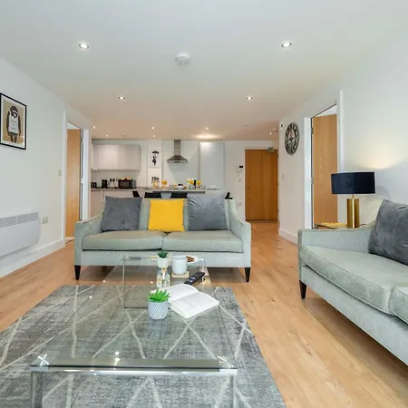 2-bedroom 2 Bath In Centre Close To Attractions Apartment *