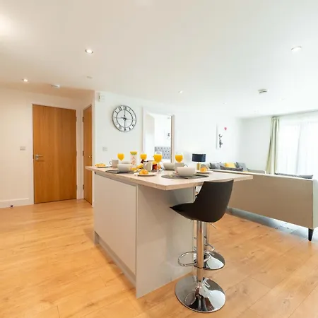 Apartment 2-bedroom 2 Bath In Centre Close To Attractions Leeds (West Yorkshire)