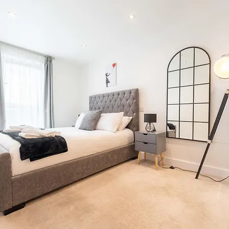 2-bedroom 2 Bath In Centre Close To Attractions * Leeds (West Yorkshire)