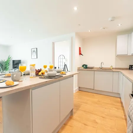 Apartment 2-bedroom 2 Bath In Centre Close To Attractions Leeds (West Yorkshire)