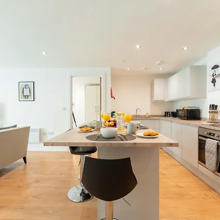 2-bedroom 2 Bath In Centre Close To Attractions